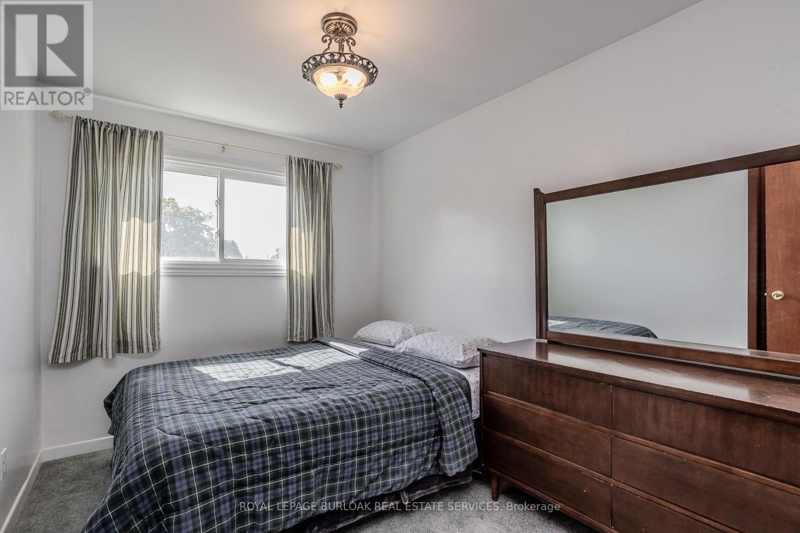 1254 Treeland Street, Burlington, Ontario  L7R 3T6 - Photo 26 - W12397931