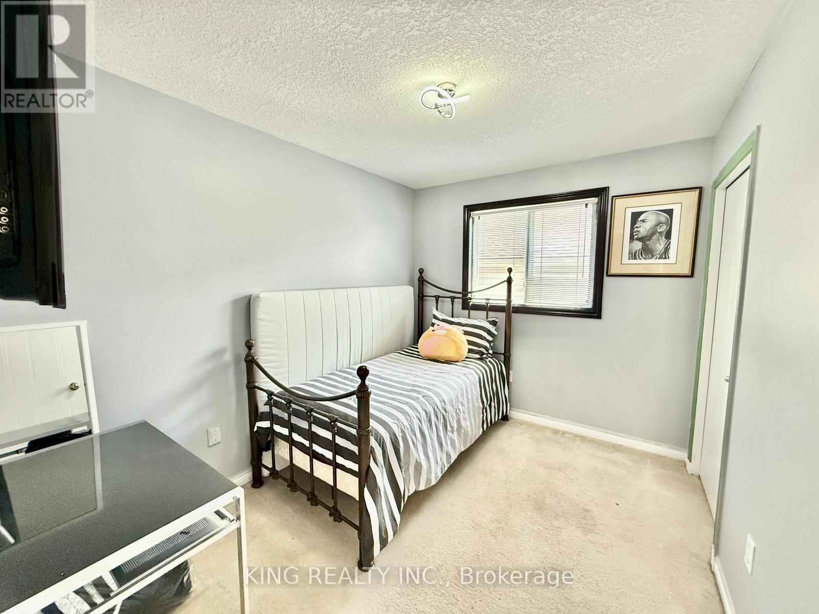 196 Crimson Crescent, London East, Ontario  N5W 6G1 - Photo 9 - X12397927