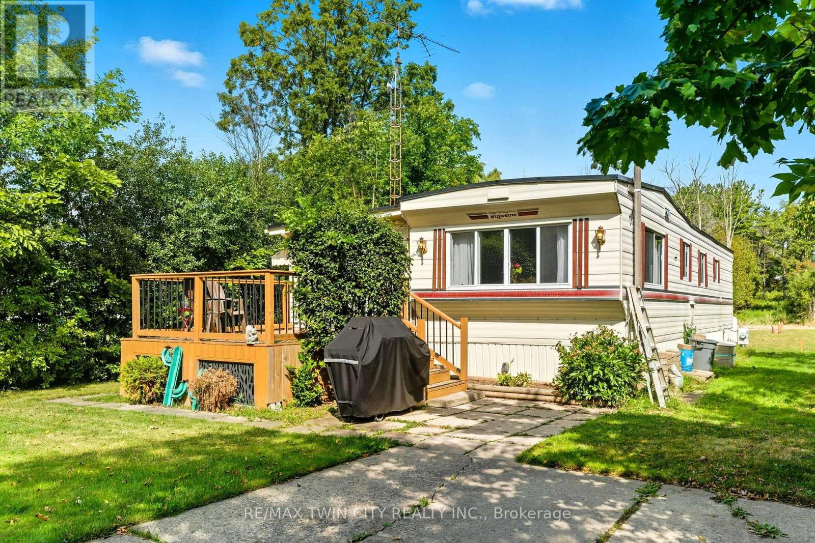 7 SUNVALLEY - 1429 SHEFFIELD ROAD, Hamilton, Ontario