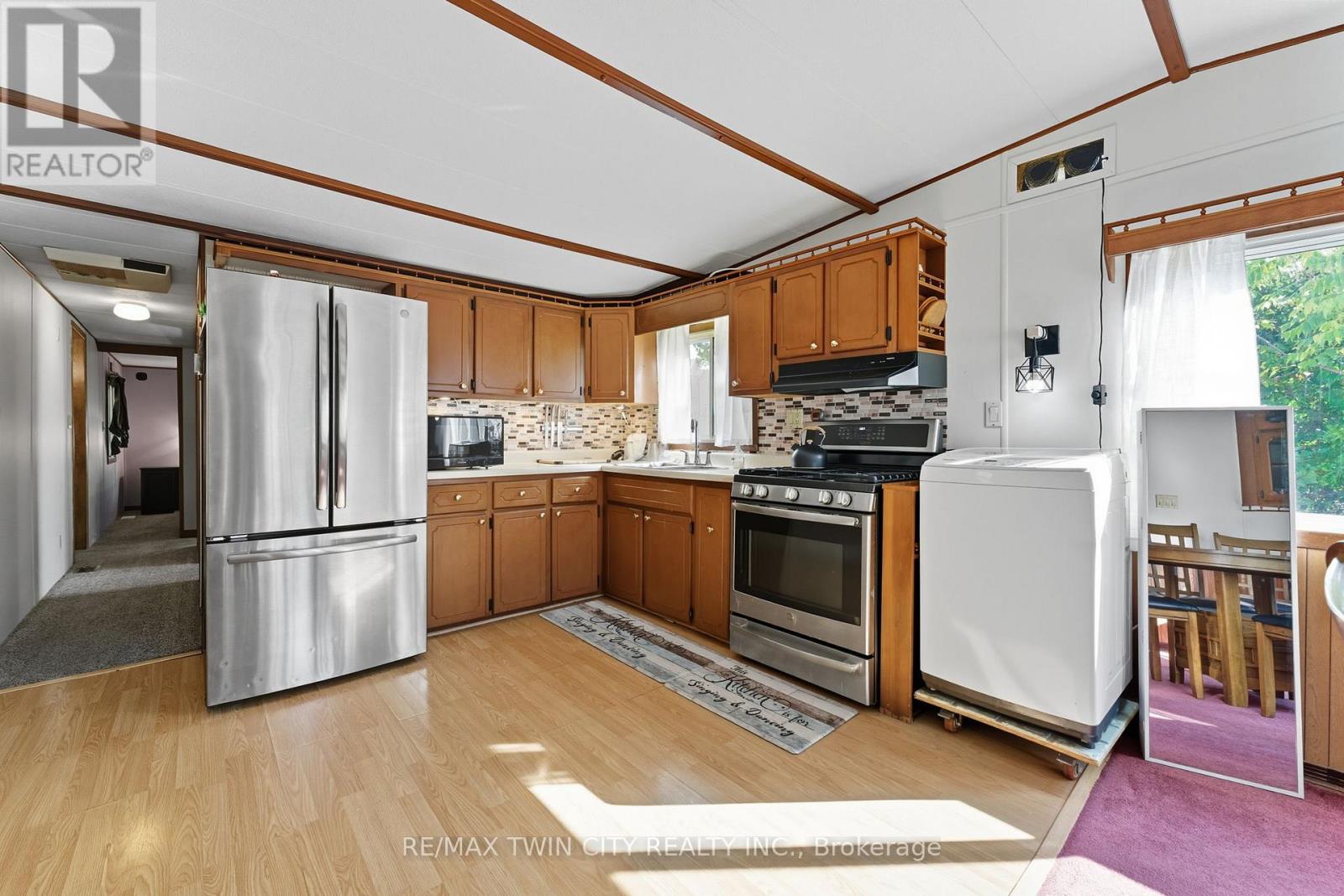 7 Sunvalley - 1429 Sheffield Road, Hamilton, Ontario  N1R 8B2 - Photo 4 - X12397933