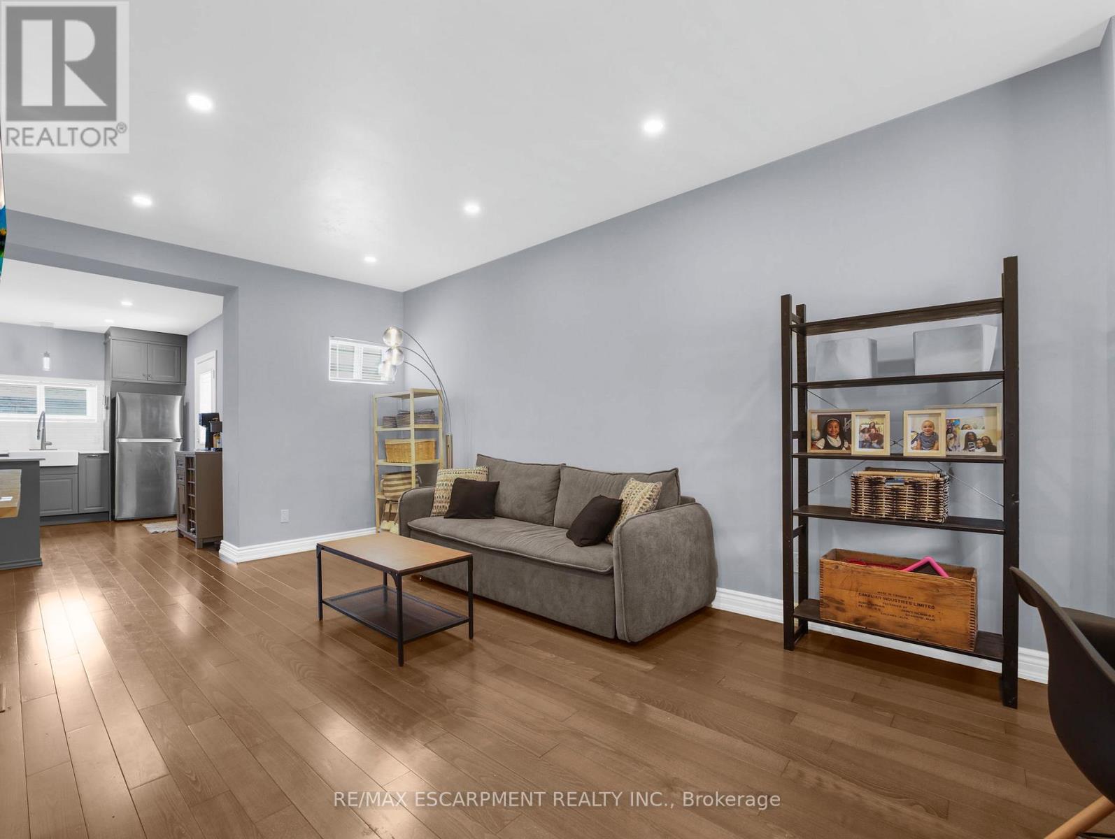 114 Burton Street, Hamilton, Ontario  L8L 3R5 - Photo 7 - X12397954