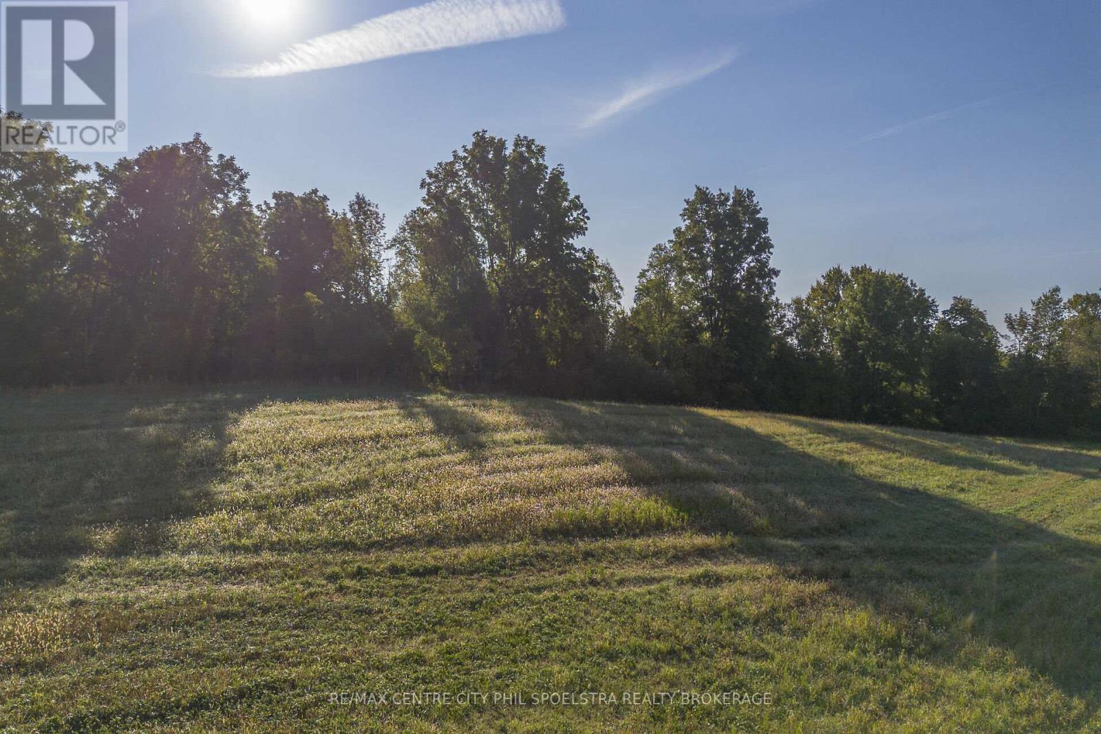4514 Cromarty Drive, Thames Centre, Ontario  N0L 1V0 - Photo 25 - X12398161