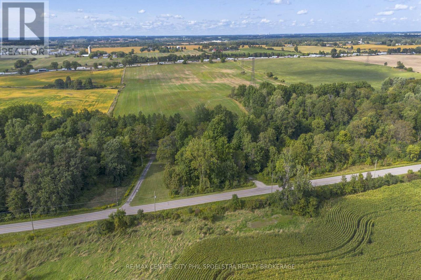 4514 Cromarty Drive, Thames Centre, Ontario  N0L 1V0 - Photo 3 - X12398161