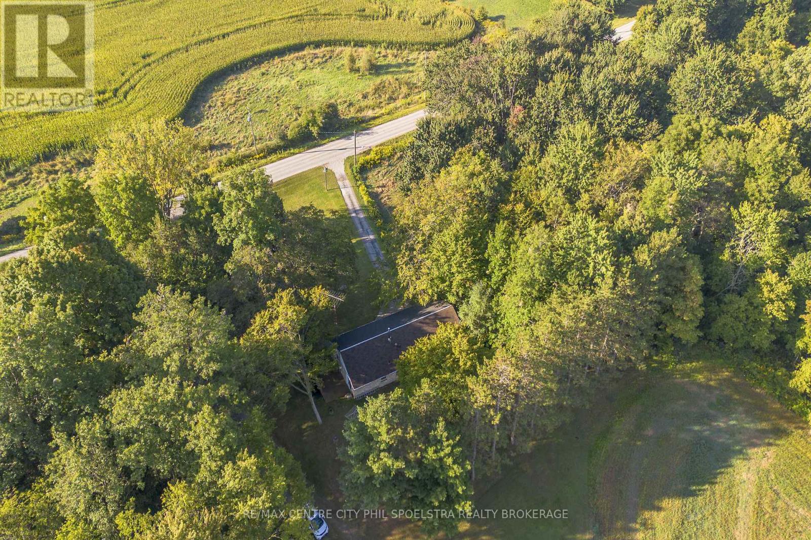 4514 Cromarty Drive, Thames Centre, Ontario  N0L 1V0 - Photo 38 - X12398161