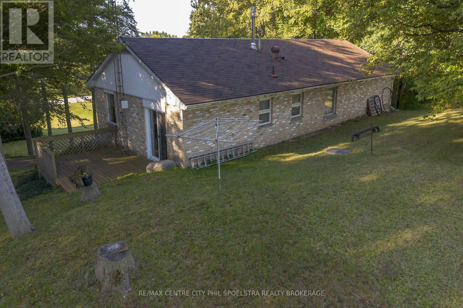 4514 Cromarty Drive, Thames Centre, Ontario  N0L 1V0 - Photo 41 - X12398161