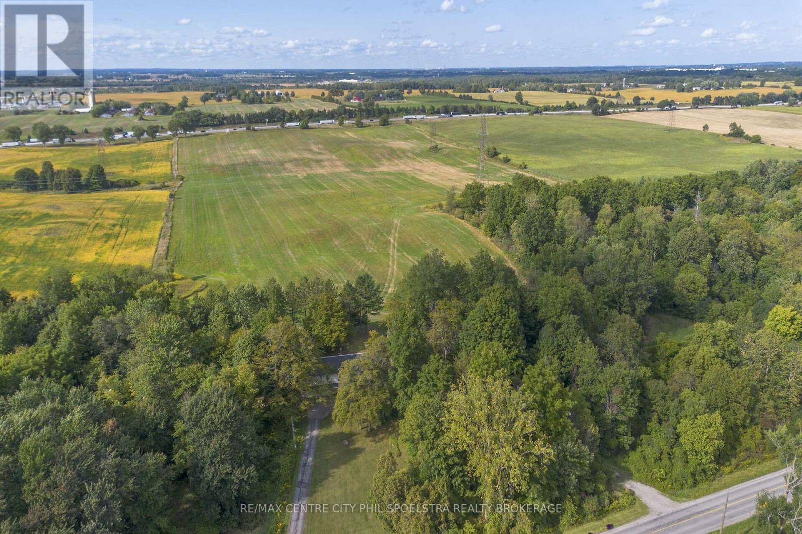 4514 Cromarty Drive, Thames Centre, Ontario  N0L 1V0 - Photo 5 - X12398161