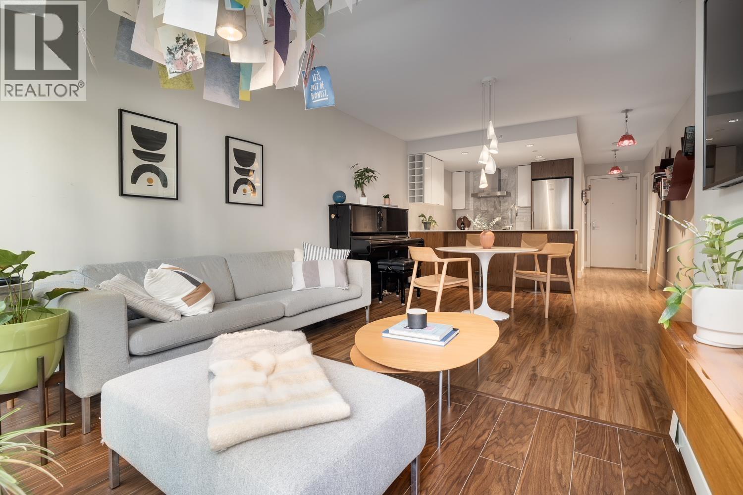 218 159 W 2ND AVENUE, Vancouver, British Columbia