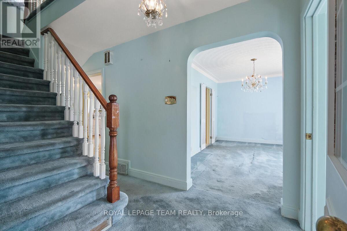 123 Ivy Crescent, Ottawa, Ontario  K1M 1Y1 - Photo 13 - X12398138