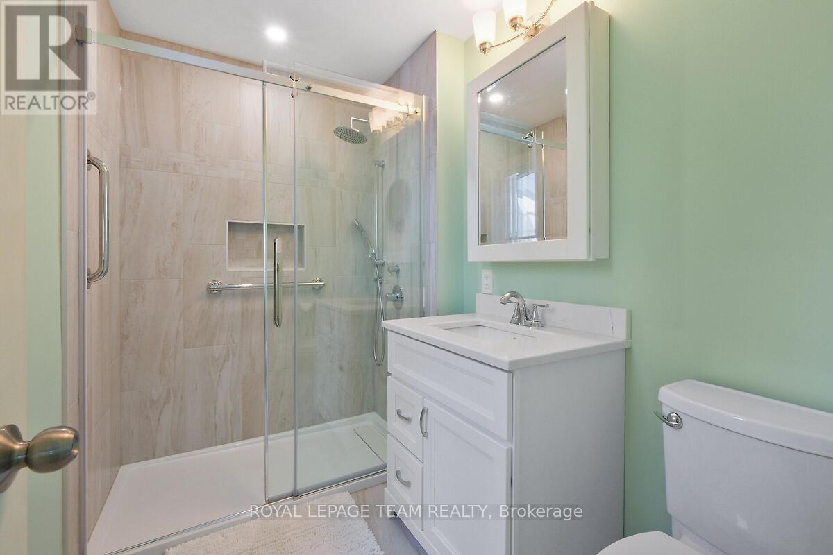 123 Ivy Crescent, Ottawa, Ontario  K1M 1Y1 - Photo 31 - X12398138