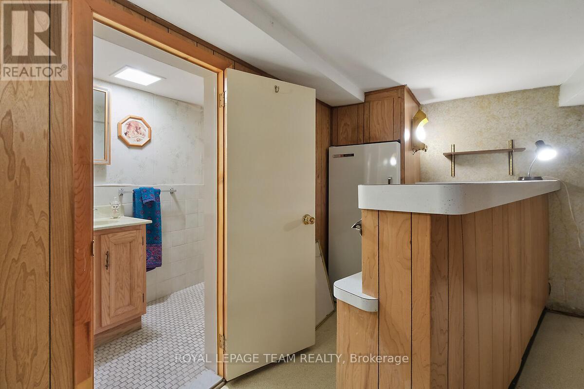 123 Ivy Crescent, Ottawa, Ontario  K1M 1Y1 - Photo 45 - X12398138
