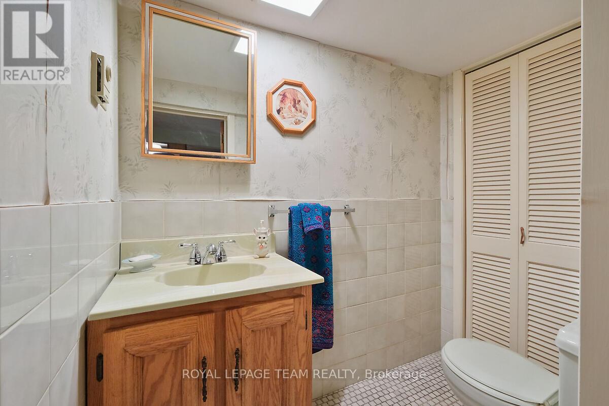 123 Ivy Crescent, Ottawa, Ontario  K1M 1Y1 - Photo 46 - X12398138