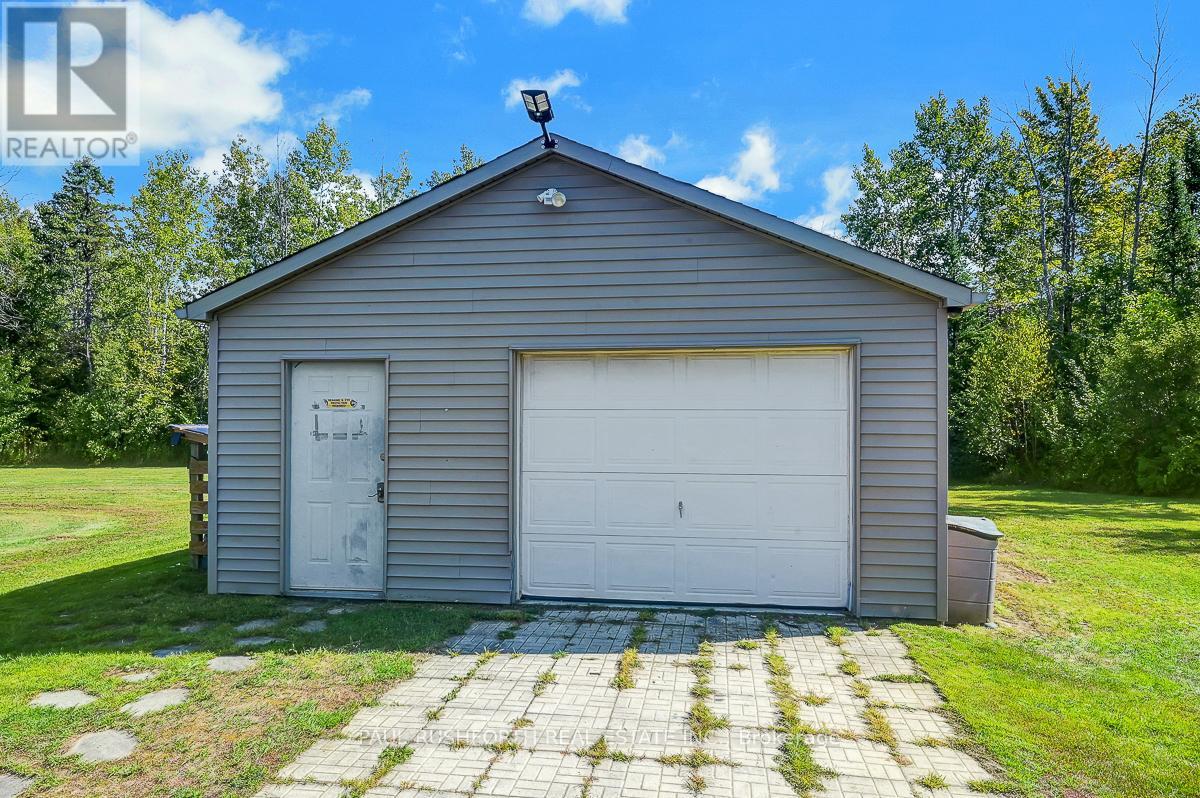 242 County 41 Road, Merrickville-Wolford, Ontario  K0G 1N0 - Photo 34 - X12398165