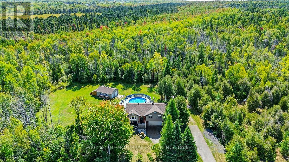 242 County 41 Road, Merrickville-Wolford, Ontario  K0G 1N0 - Photo 4 - X12398165