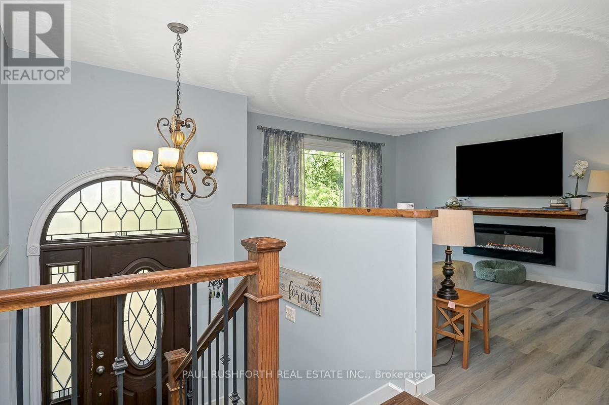 242 County 41 Road, Merrickville-Wolford, Ontario  K0G 1N0 - Photo 5 - X12398165