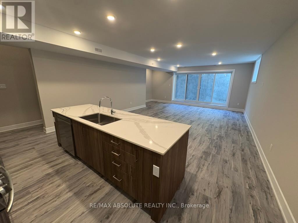 615 Parkview Road, Ottawa, Ontario  K1Z 6E6 - Photo 4 - X12398192