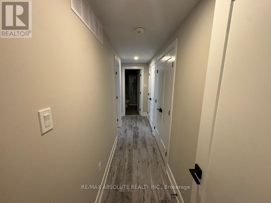 615 Parkview Road, Ottawa, Ontario  K1Z 6E6 - Photo 5 - X12398192