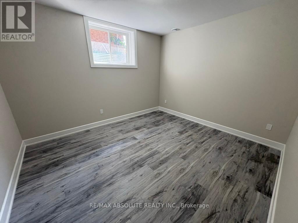 615 Parkview Road, Ottawa, Ontario  K1Z 6E6 - Photo 8 - X12398192