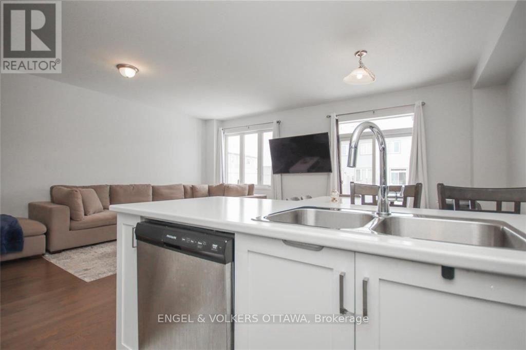 507 Tulip Tree Way, Ottawa, Ontario  K1W 0L8 - Photo 14 - X12398208