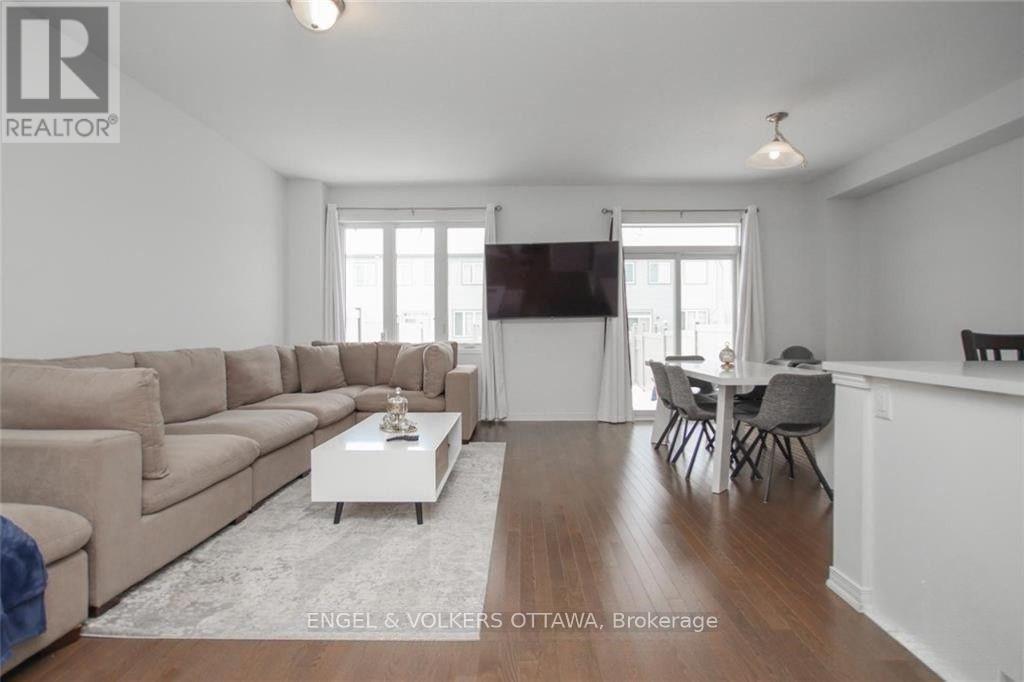 507 Tulip Tree Way, Ottawa, Ontario  K1W 0L8 - Photo 5 - X12398208