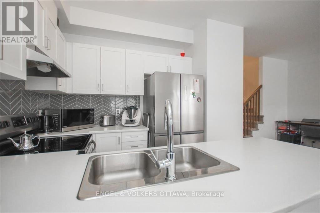 507 Tulip Tree Way, Ottawa, Ontario  K1W 0L8 - Photo 9 - X12398208