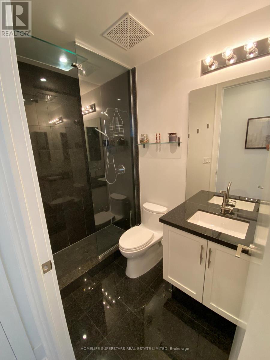 705 - 39 Queens Quay E, Toronto, Ontario  M5E 0A5 - Photo 18 - C12397965