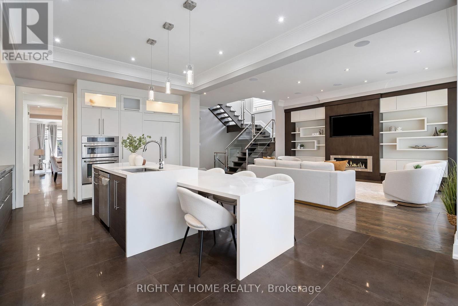 316 Churchill Avenue, Toronto, Ontario  M2R 1E7 - Photo 10 - C12398044