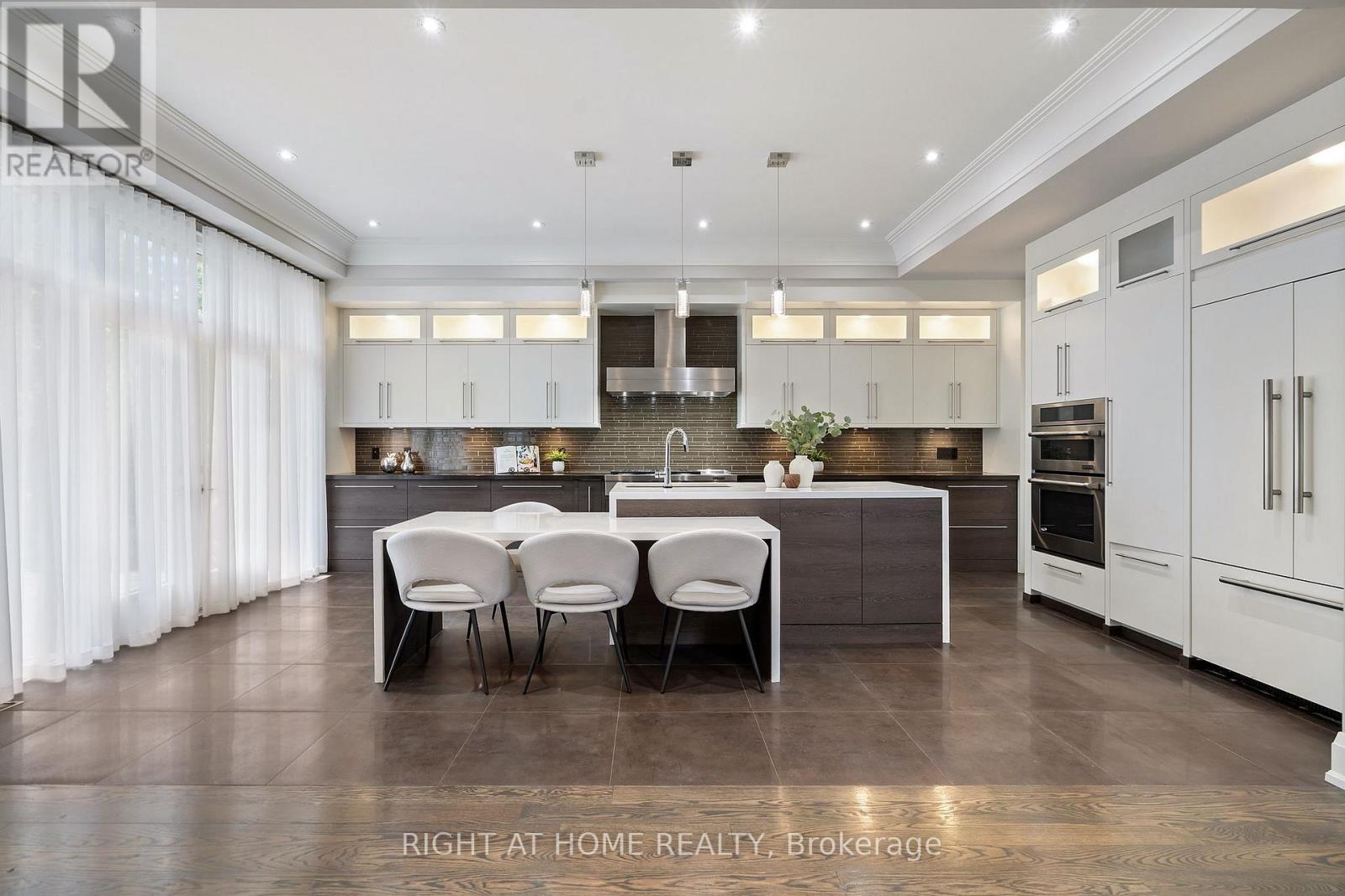 316 Churchill Avenue, Toronto, Ontario  M2R 1E7 - Photo 11 - C12398044