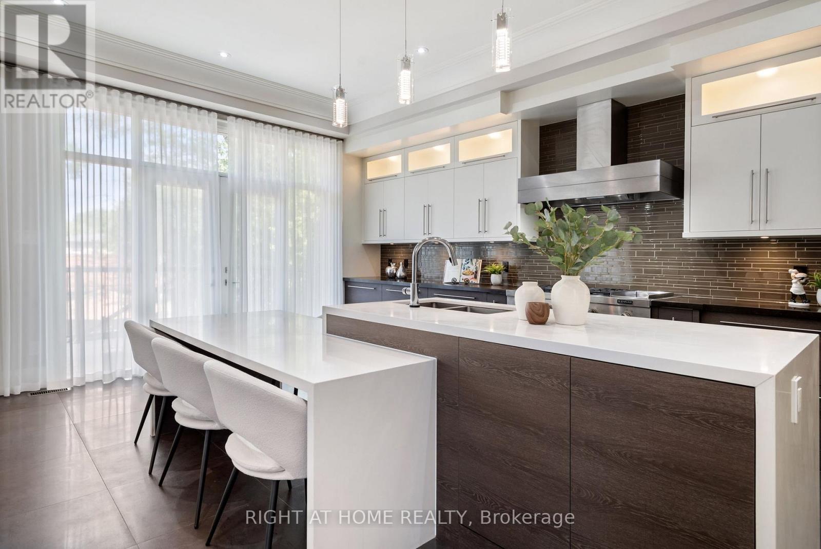 316 Churchill Avenue, Toronto, Ontario  M2R 1E7 - Photo 12 - C12398044