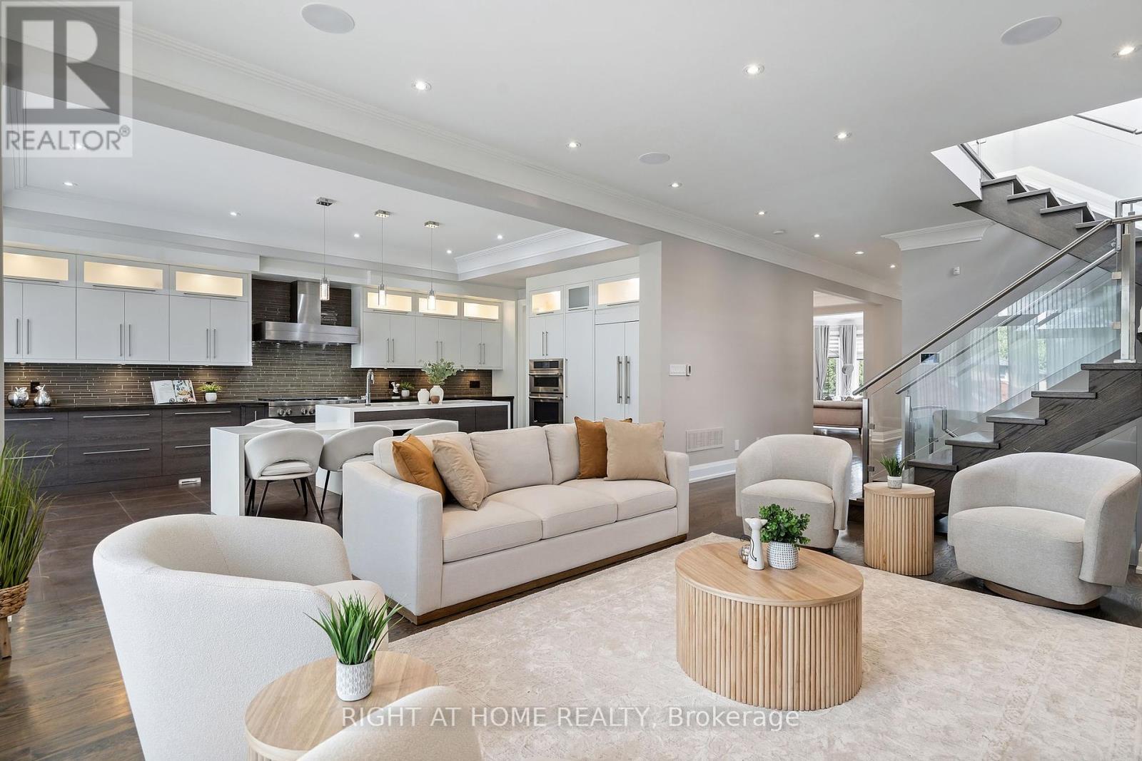 316 Churchill Avenue, Toronto, Ontario  M2R 1E7 - Photo 13 - C12398044