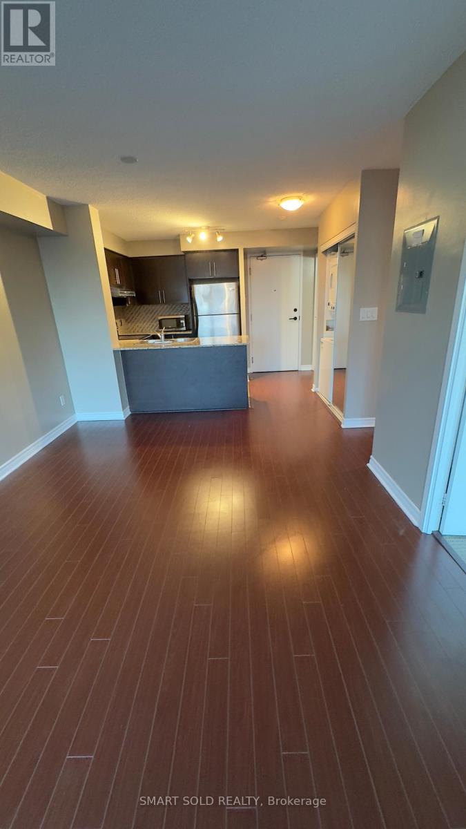 710 - 120 Dallimore Circle N, Toronto (Banbury-Don Mills), Ontario  M3C 4J1 - Photo 5 - C12398073