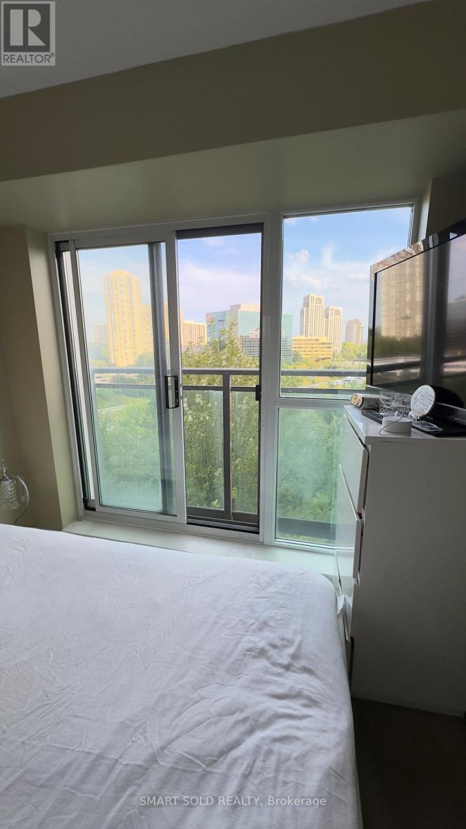 710 - 120 Dallimore Circle N, Toronto (Banbury-Don Mills), Ontario  M3C 4J1 - Photo 7 - C12398073