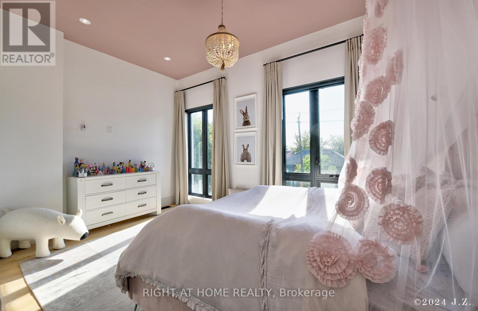 521 Atlas Avenue, Toronto, Ontario  M6C 3R4 - Photo 26 - C12398098