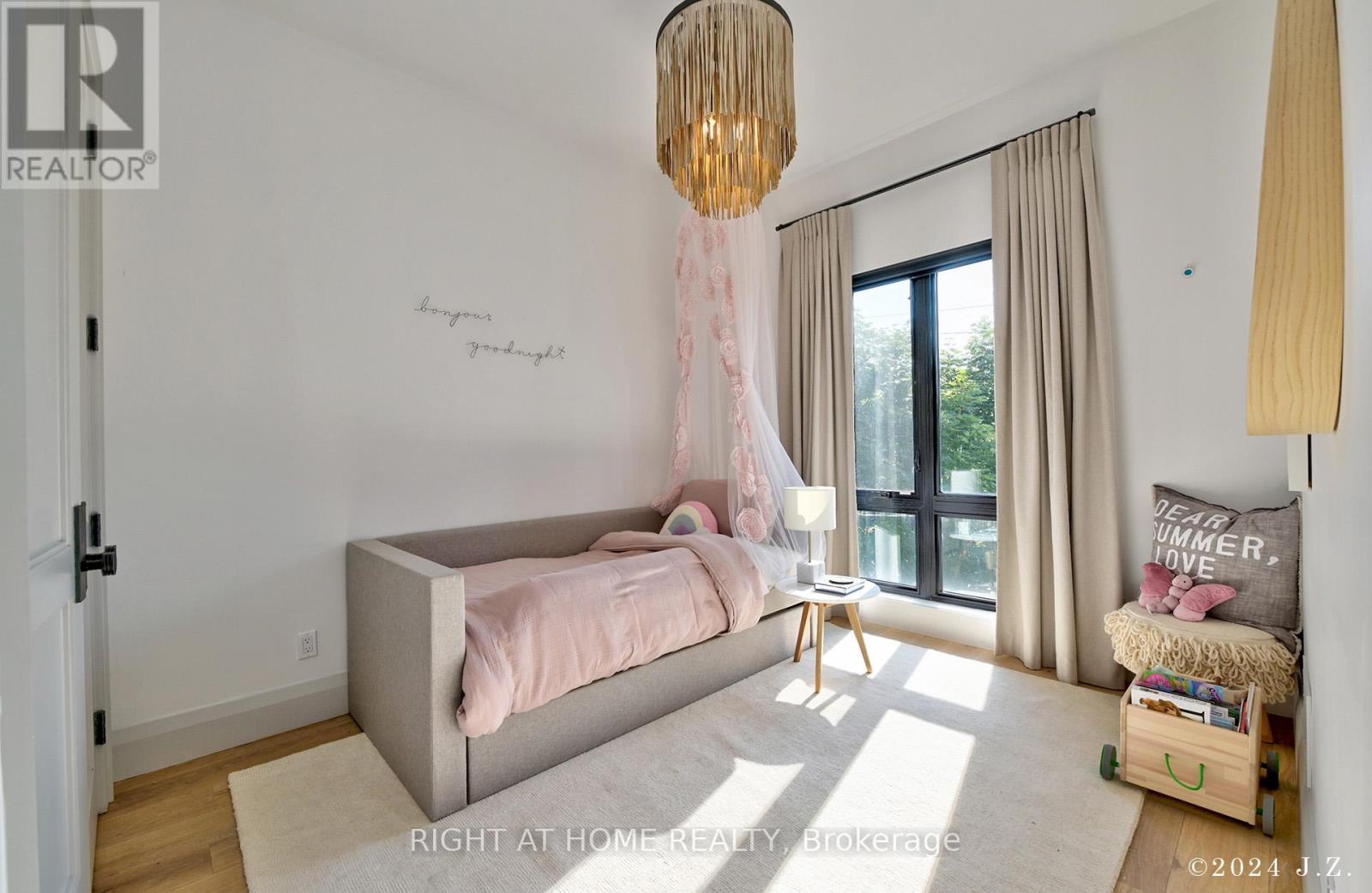 521 Atlas Avenue, Toronto, Ontario  M6C 3R4 - Photo 27 - C12398098
