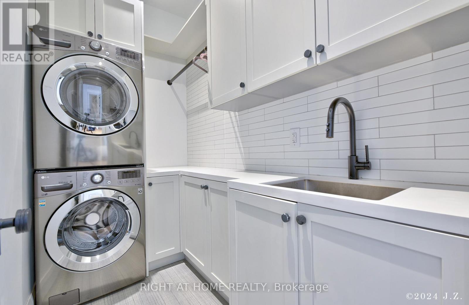 521 Atlas Avenue, Toronto, Ontario  M6C 3R4 - Photo 29 - C12398098