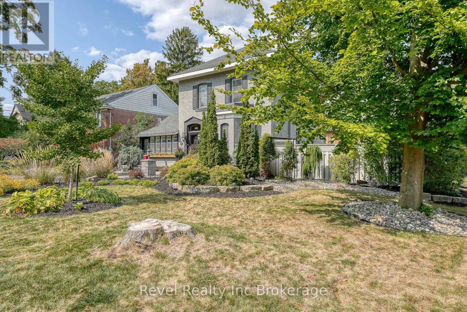 425 Ingersoll Avenue, Woodstock, Ontario  N4S 4X4 - Photo 3 - X12398188