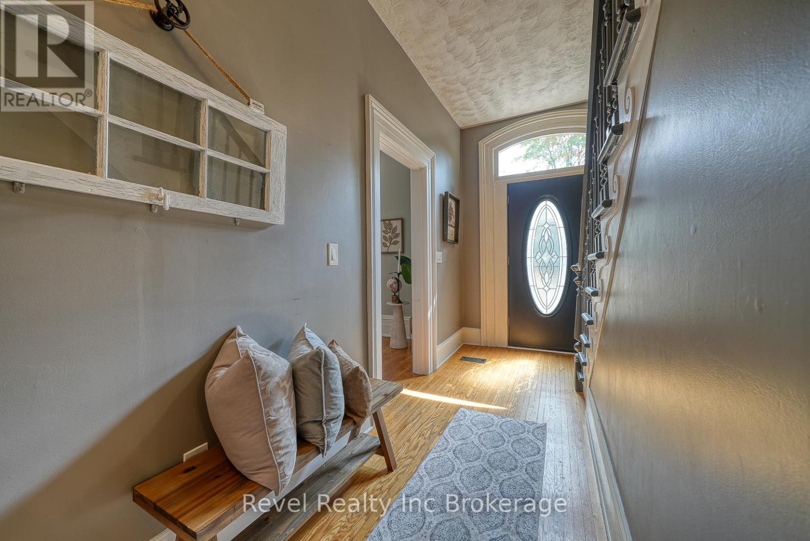 425 Ingersoll Avenue, Woodstock, Ontario  N4S 4X4 - Photo 7 - X12398188