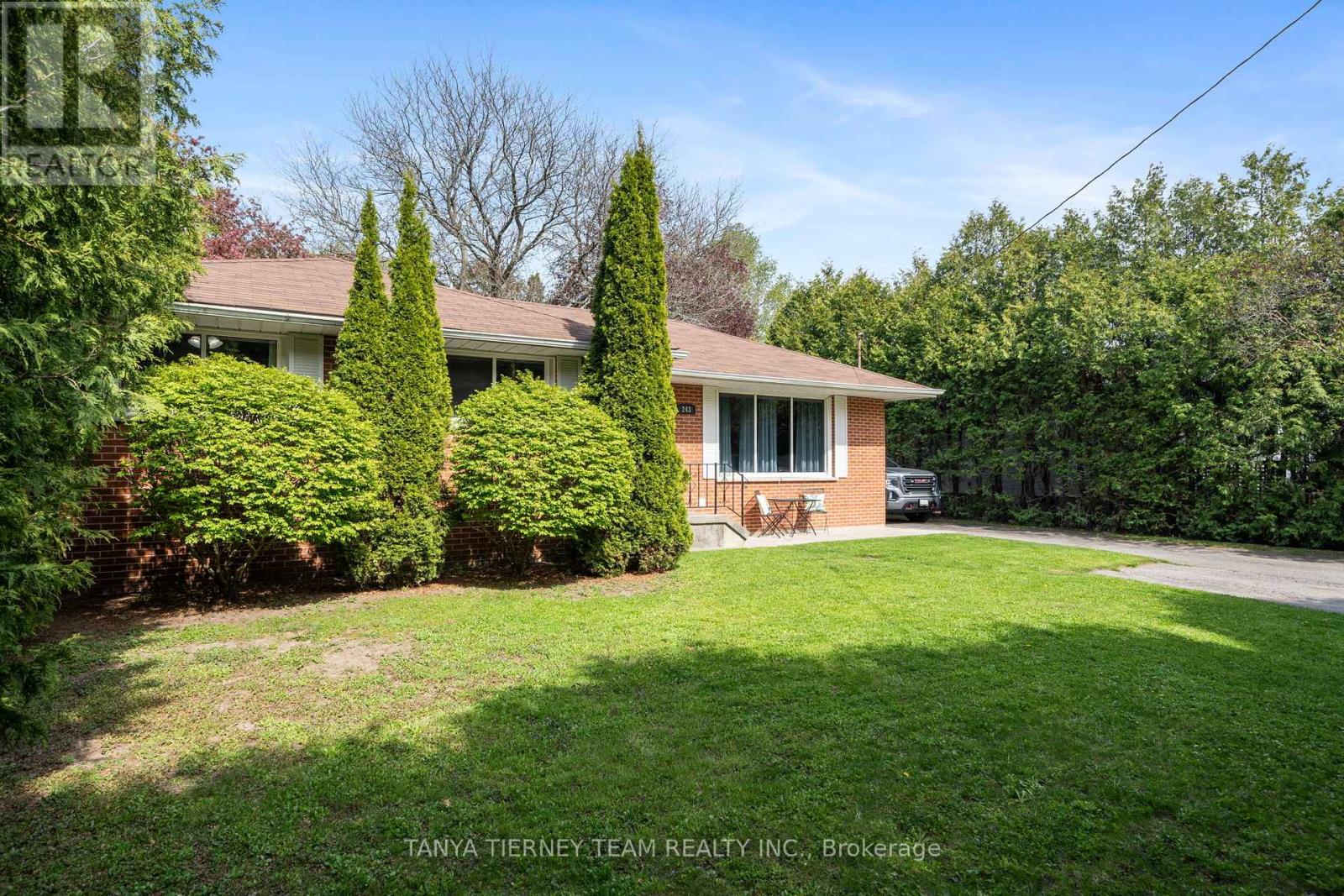 243 Garrard Road, Whitby, Ontario  L1N 3K9 - Photo 4 - E12397990