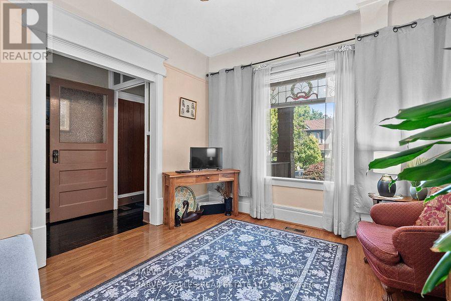 22 Seymour Avenue, Toronto (Blake-Jones), Ontario  M4J 3T4 - Photo 10 - E12398055