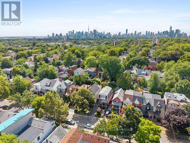 22 Seymour Avenue, Toronto (Blake-Jones), Ontario  M4J 3T4 - Photo 2 - E12398055