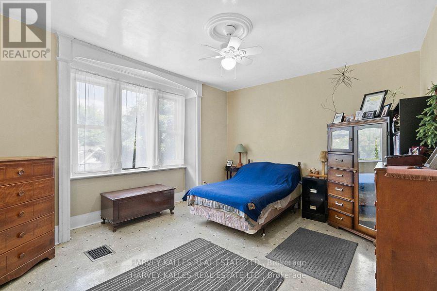 22 Seymour Avenue, Toronto (Blake-Jones), Ontario  M4J 3T4 - Photo 25 - E12398055