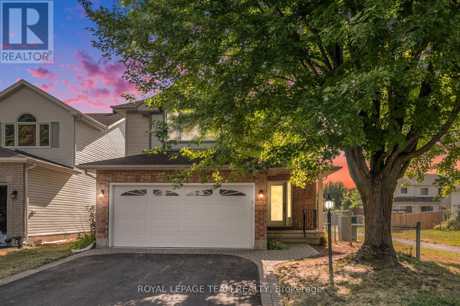 239 Markland Crescent, Ottawa, Ontario  K2G 6A9 - Photo 2 - X12397972