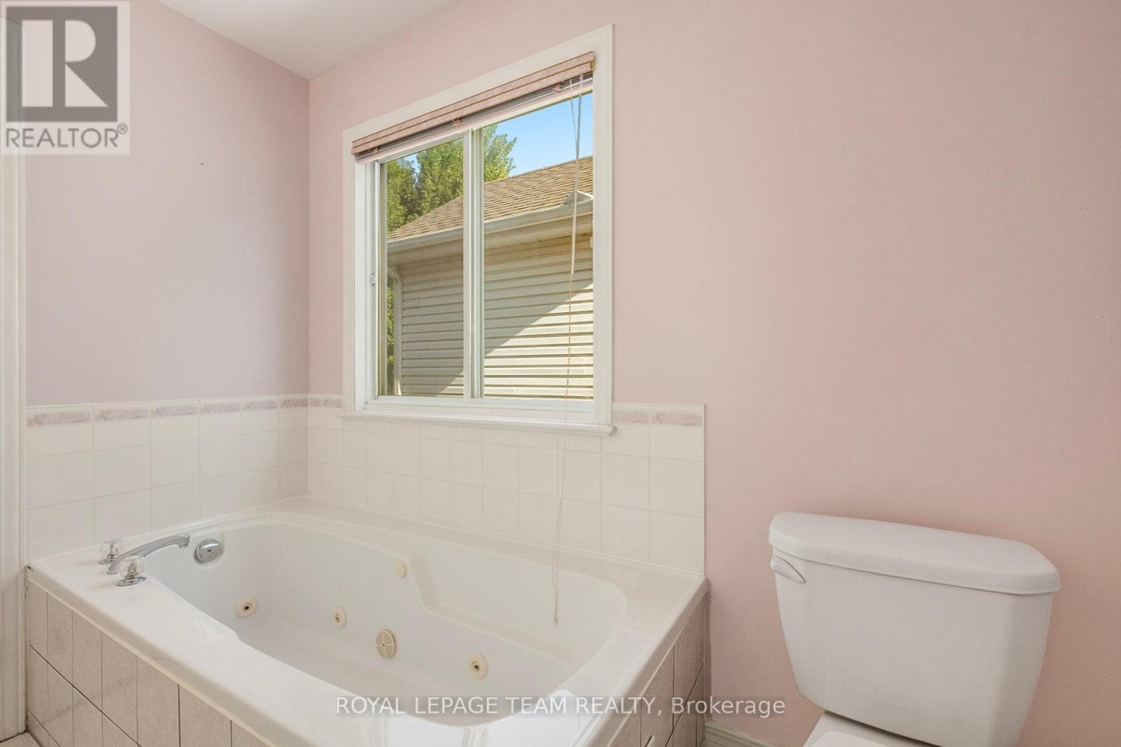 239 Markland Crescent, Ottawa, Ontario  K2G 6A9 - Photo 26 - X12397972