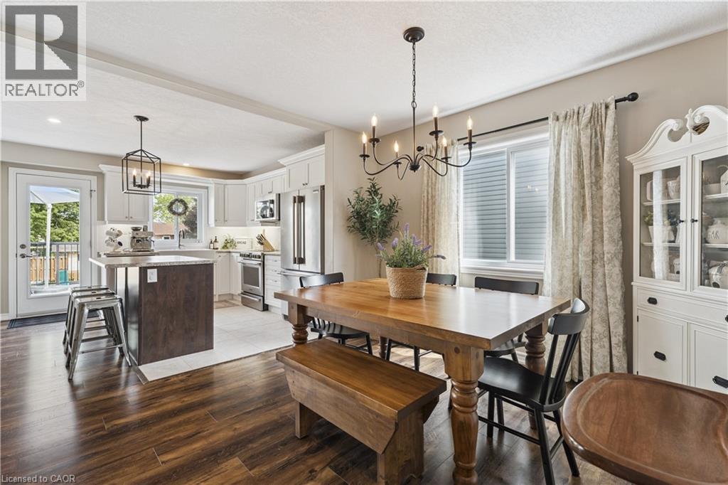 Property at 257 QUEBEC Street image 4