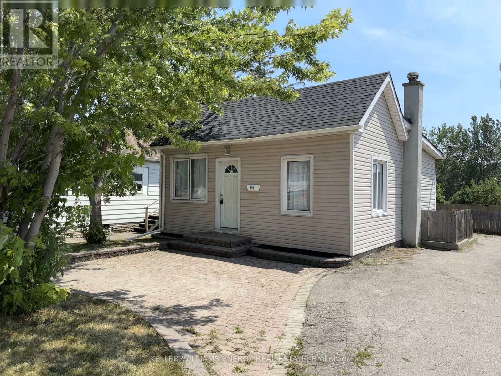 199 Bloor Street W, Oshawa, Ontario  L1J 1P5 - Photo 1 - E12398197
