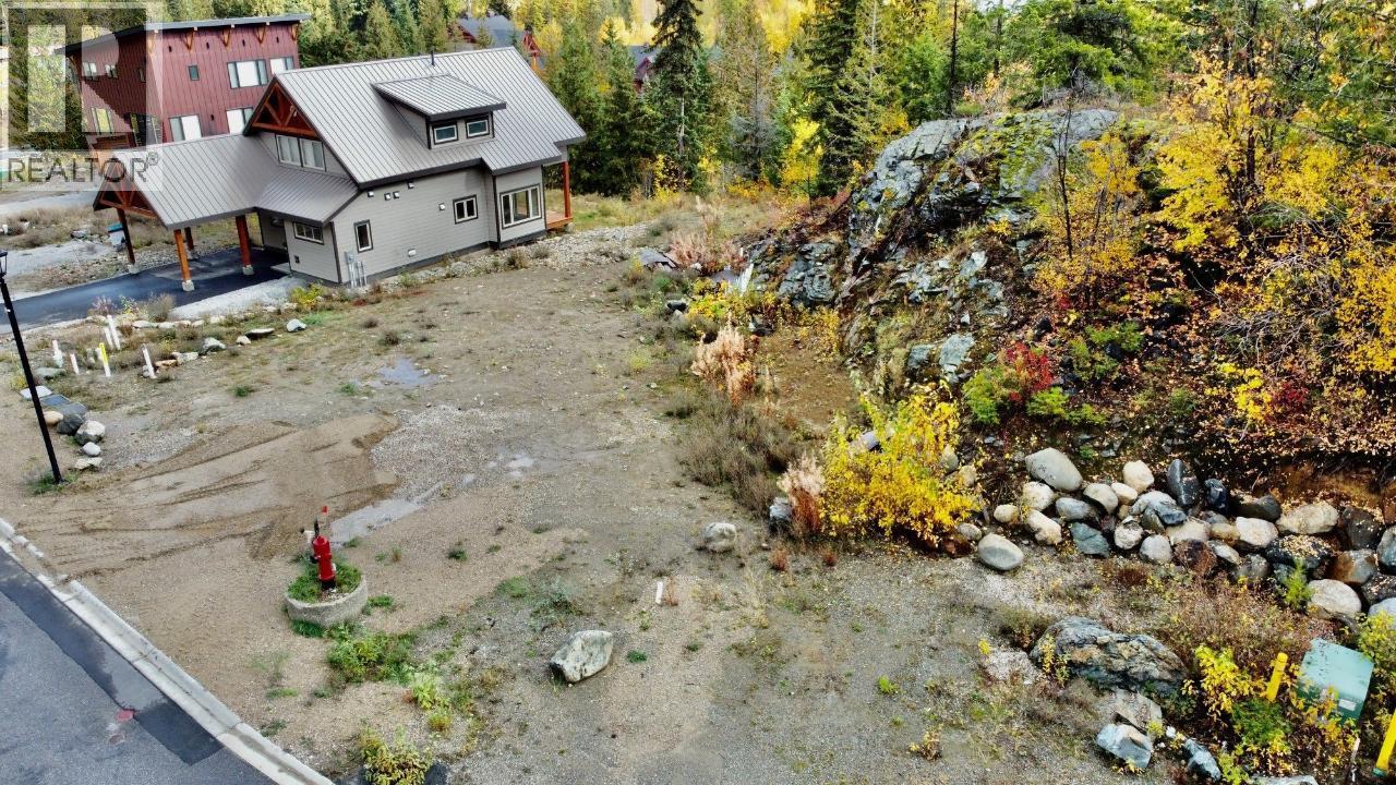 1018 Olaus Way, Rossland, British Columbia  V0G 1Y0 - Photo 2 - 10347558