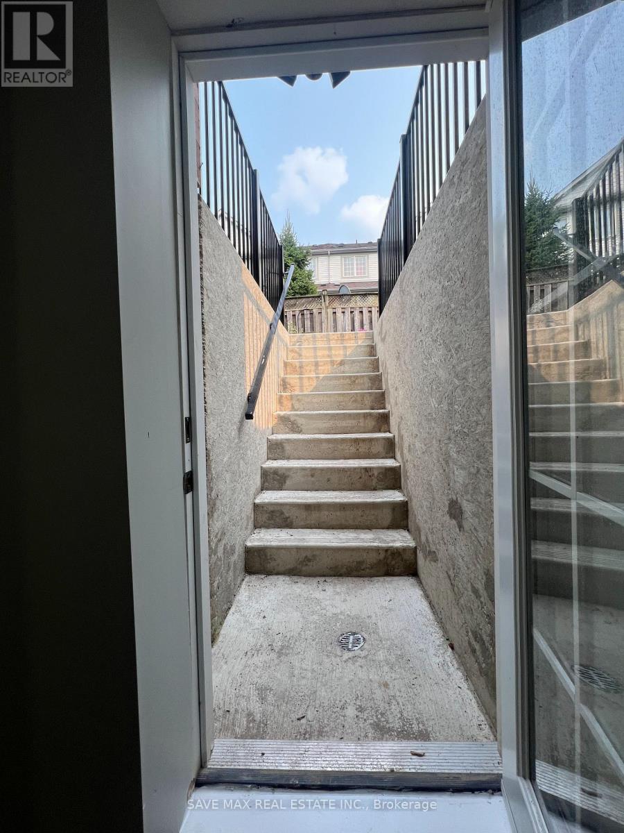 1176 Houston Drive, Milton, Ontario  L9T 6G3 - Photo 15 - W12370095