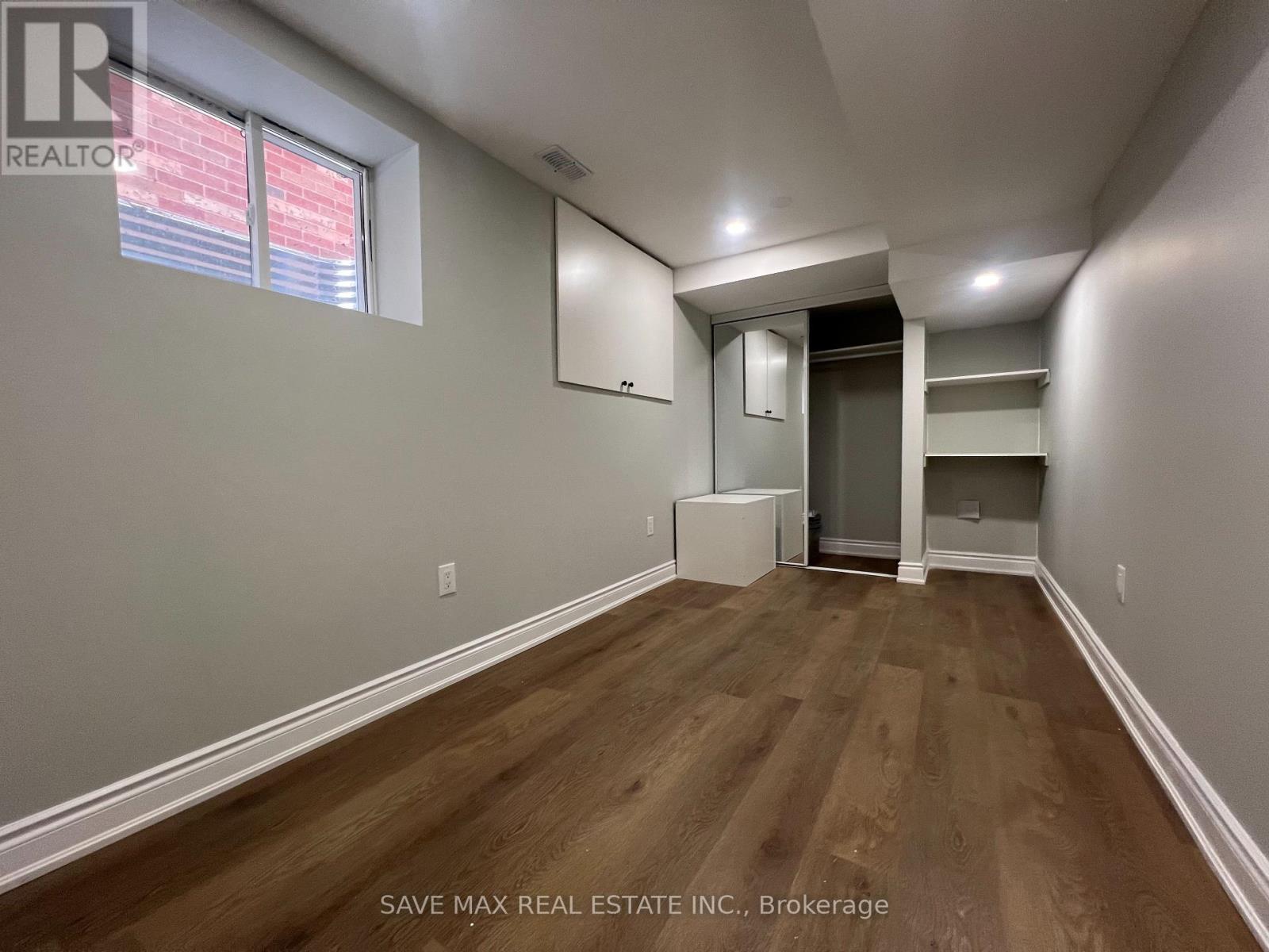 1176 Houston Drive, Milton, Ontario  L9T 6G3 - Photo 5 - W12370095
