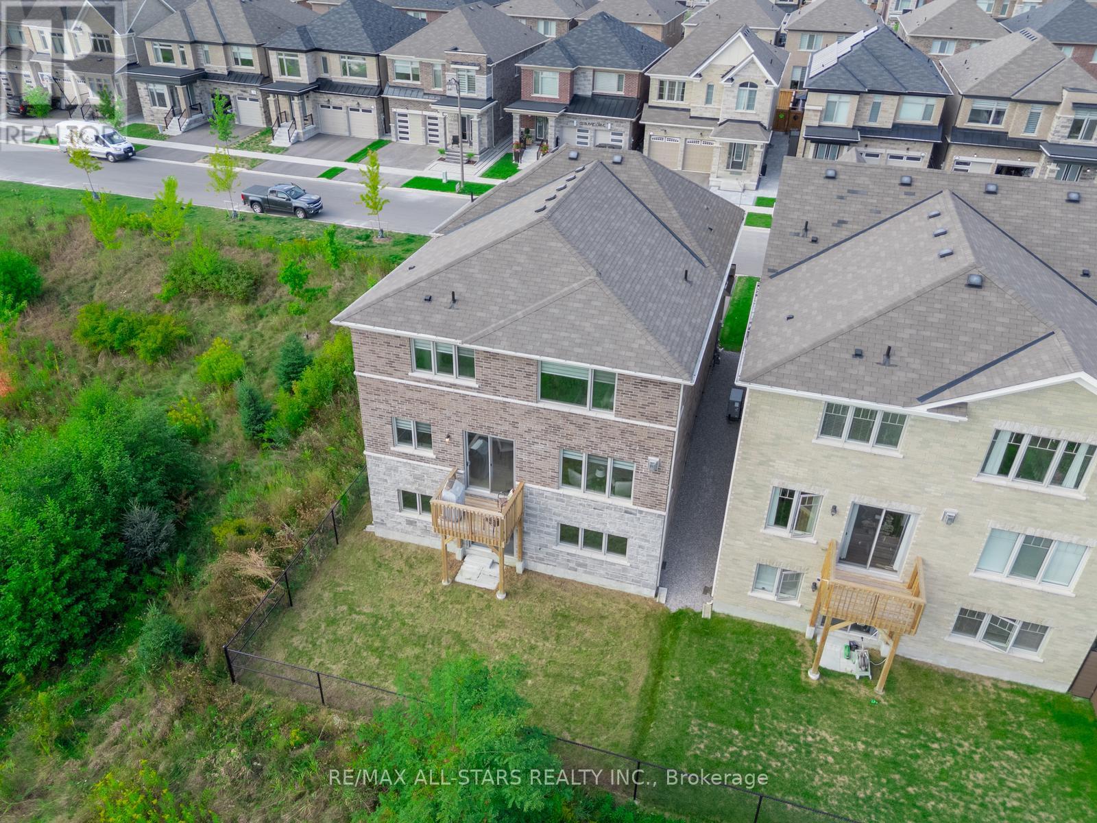129 Busato Drive, Whitchurch-Stouffville, Ontario  L4A 4V6 - Photo 45 - N12398005