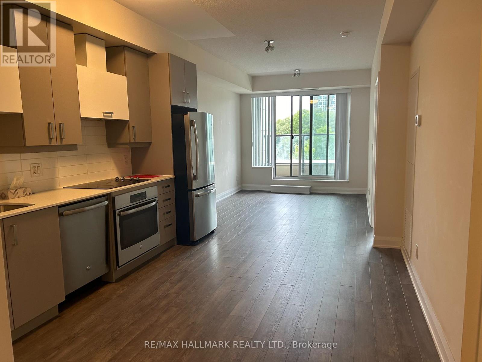 323 - 18 Uptown Drive, Markham, Ontario  L3R 5M5 - Photo 5 - N12398095
