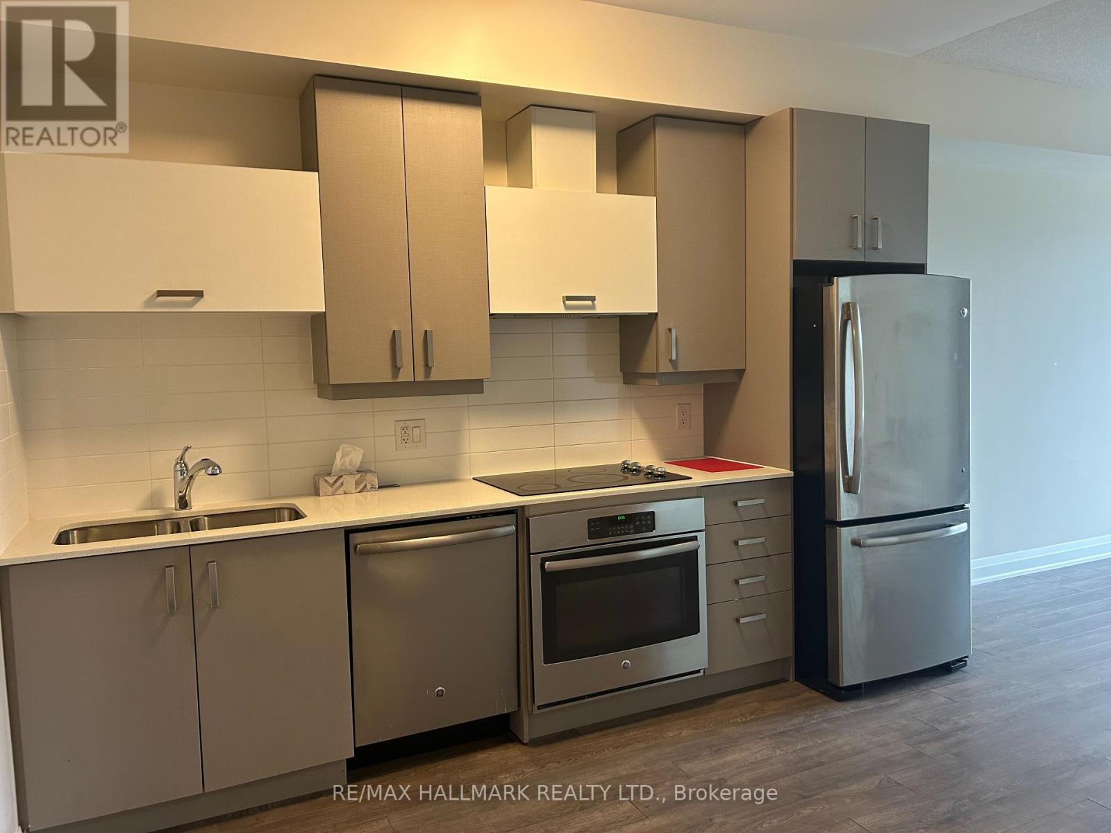 323 - 18 Uptown Drive, Markham, Ontario  L3R 5M5 - Photo 7 - N12398095